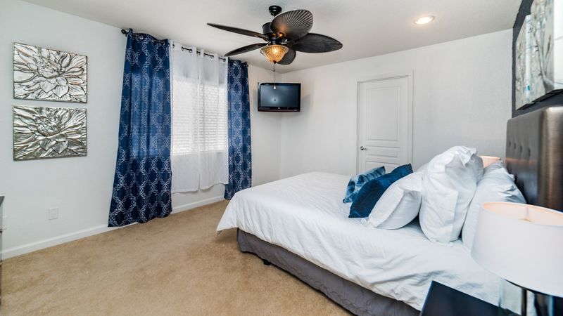 Queen Bedroom 3
32" TV
