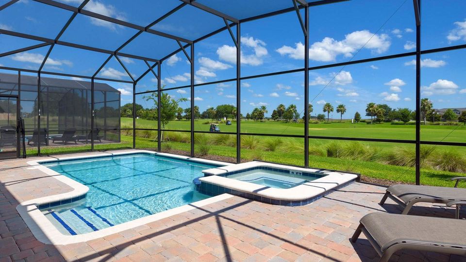 Pool/Spa (Angle)