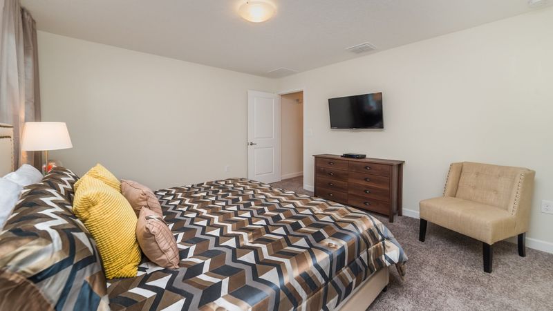 Master King Bedroom 1
40" TV