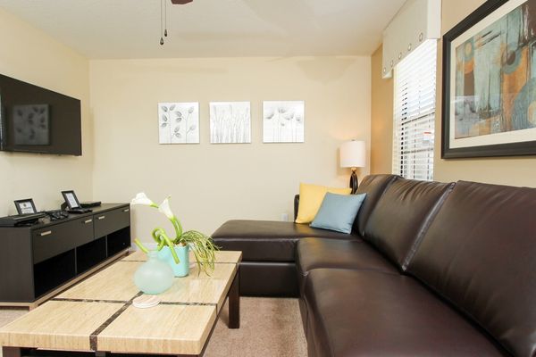 Loft (Angle)
48" TV
Xbox 360