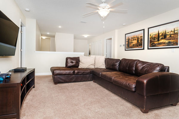 Loft
55" TV
Xbox 360