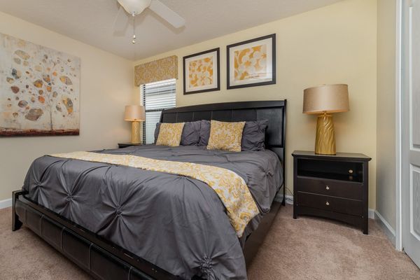 King Bedroom 3 Upstairs
Shared Bathroom