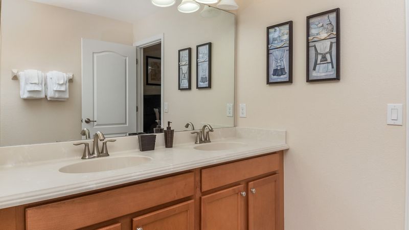 Jack N Jill Bathroom 3 Upstairs
Shower