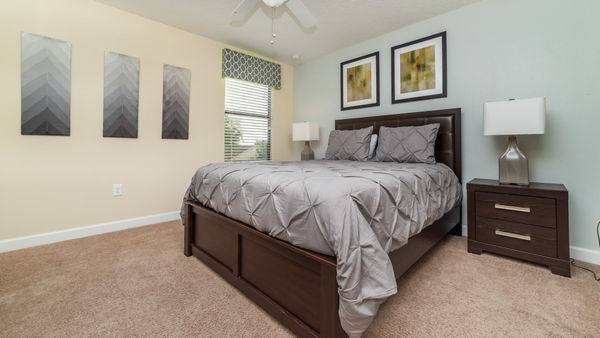 Queen Suite Bedroom 6 Upstairs
Shared Bathroom