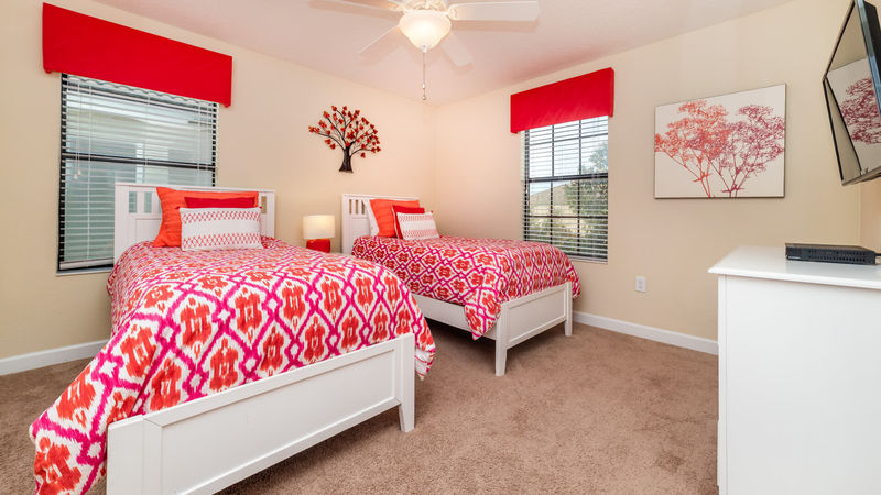 Two Twins Bedroom 4 Upstairs
39" TV