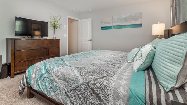 Master King Bedroom 4 Angle
40" TV