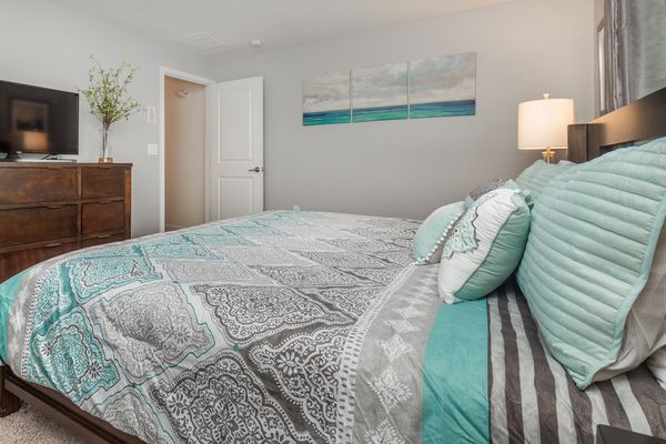 Master King Bedroom 4 Angle
40" TV