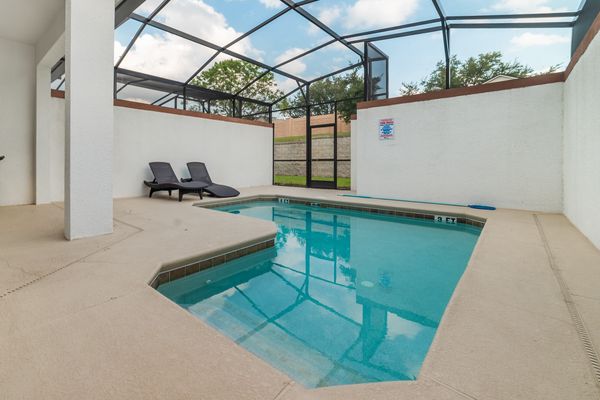 Pool & Patio
Pool Faces South