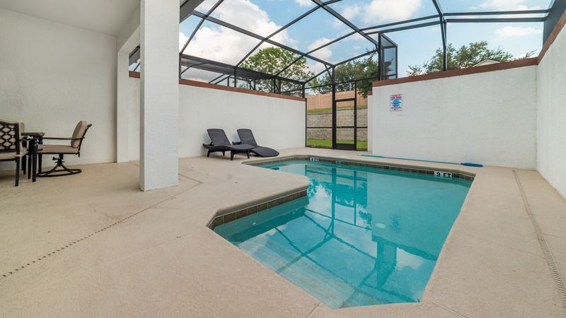 Pool & Patio
Pool Faces South