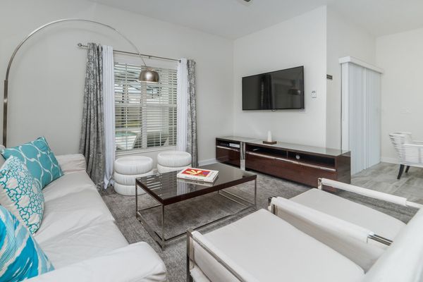 Living Room (Angle)
55" Smart TV
XBOX One