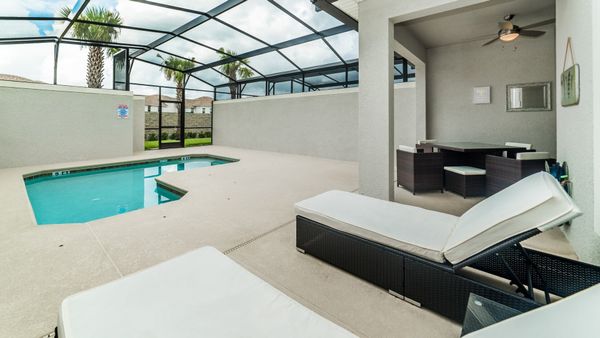 Pool/Deck
Faces North