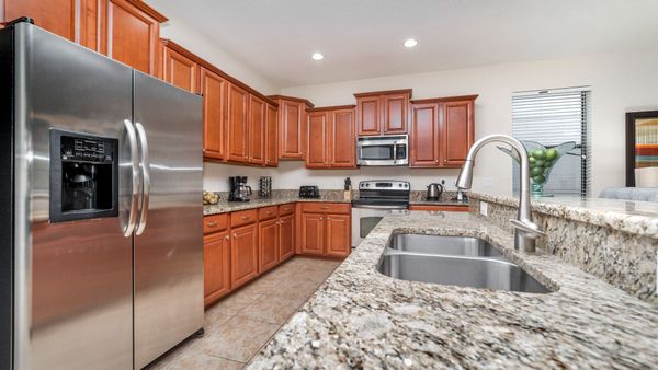 Kitchen (Angle)