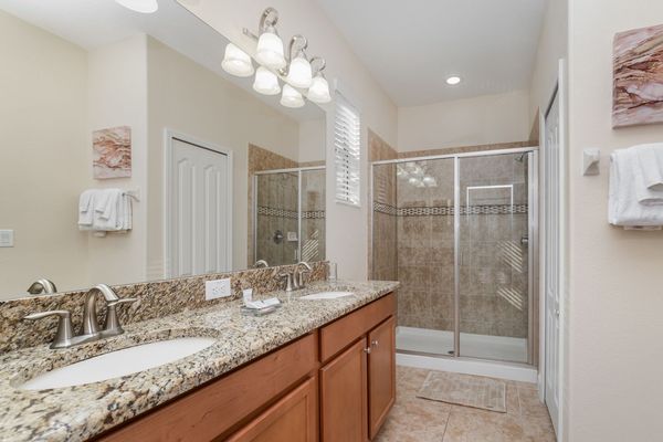 Master King Bathroom 1 (Shower)