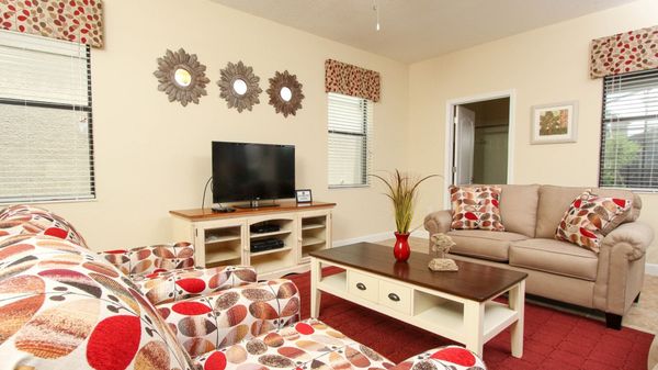 Living Room
42" TV