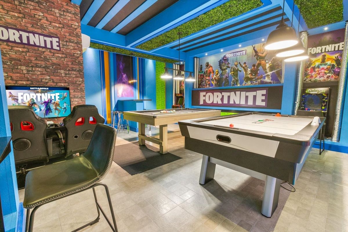 Game Room (Angle)