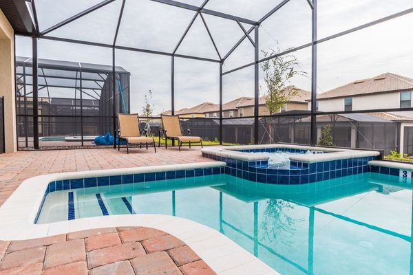 Pool/Spa
Pool Faces South