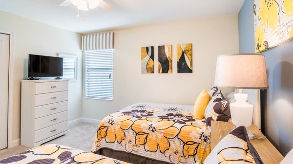 Two Doubles Bedroom 7 (Angle)
32" TV