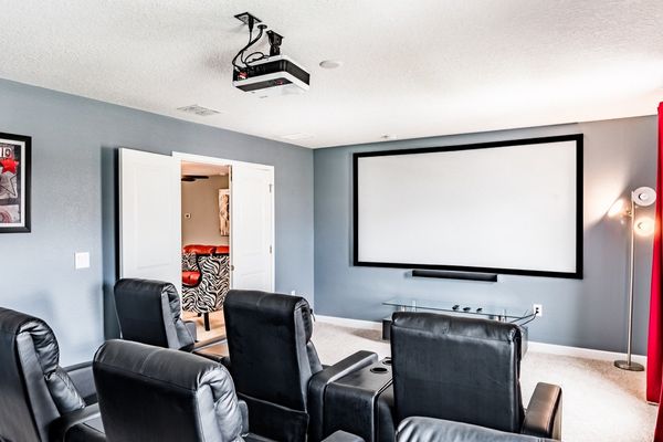 Theater Room
Projection Screen
Sound System
Blu-Ray