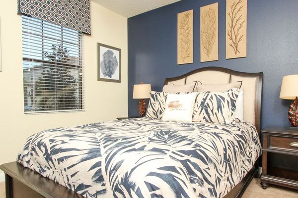 Queen Bedroom 2 Downstairs
Shared Bathroom-Shower