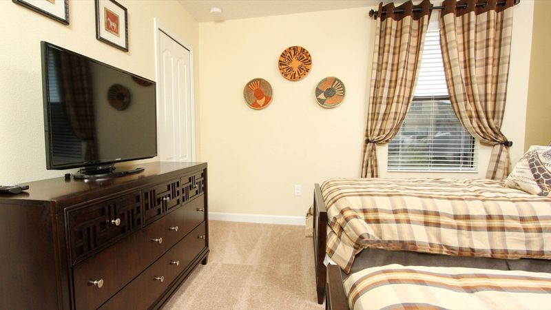 Two Twins Bedroom 7 (Angle)
40" TV