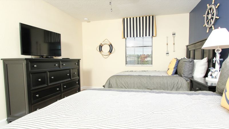 Two Doubles Bedroom 4 (Angle)
40" TV