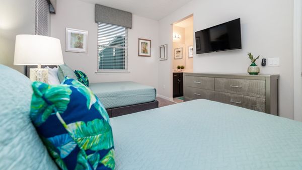 Twin/Double Bedroom 2 (Angle)
39" Smart TV
