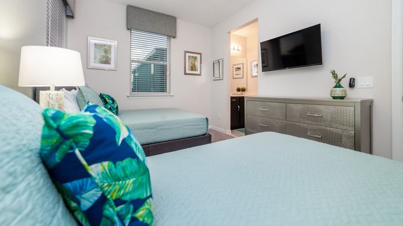 Twin/Double Bedroom 2 (Angle)
39" Smart TV
