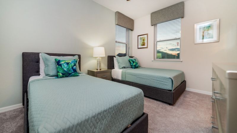 Twin/Double Bedroom 2 
Upstairs
Shared Bathroom
Tub/Shower Combo