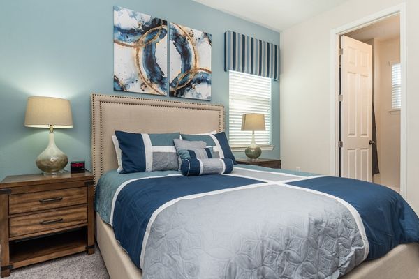 Queen Suite Bedroom 2 
Downstairs