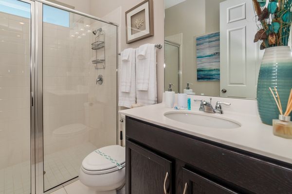Hall Bathroom Downstairs
Shower