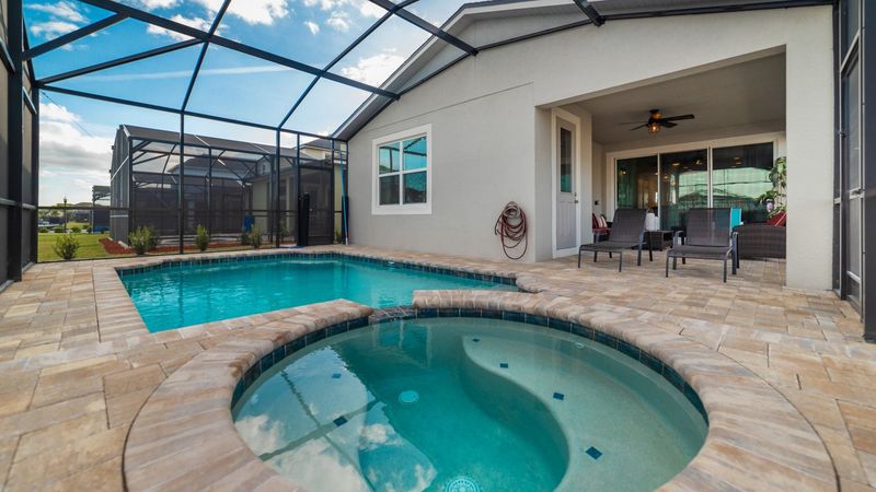Pool & Spa