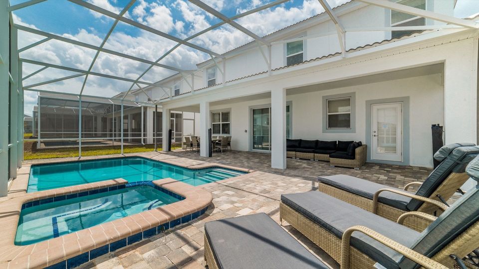 Pool/Spa and Patio