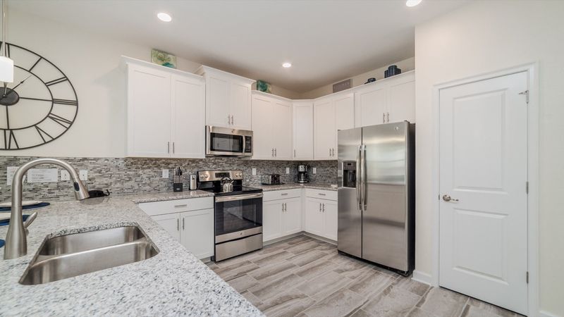 Kitchen (Angle)