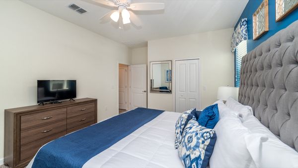 Master King  Bedroom 1 (Angle)
55" TV