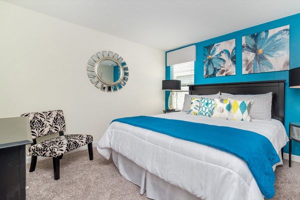 King Bedroom 3 Upstairs
Shared Bathroom-Shower