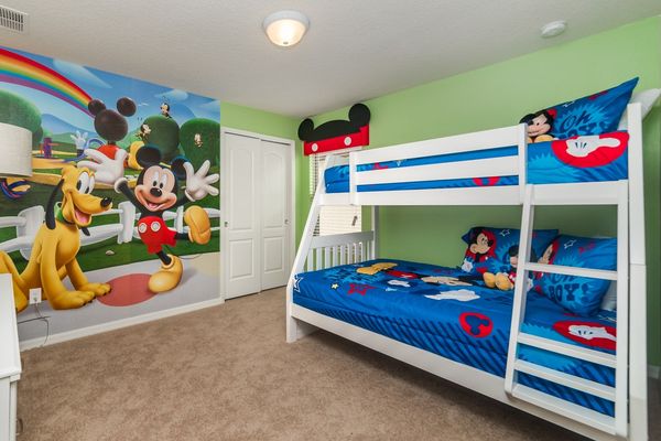 Twin/Double Bunk Bedroom 6 
Upstairs-Mickey
32" Smart TV