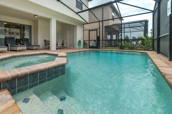 Pool/Spa
Pool Faces North