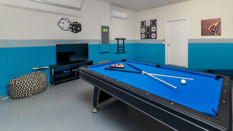Game Room
43"  Smart TV
Pool Table
Has AC
