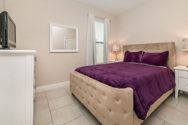 Queen Suite Bedroom 3