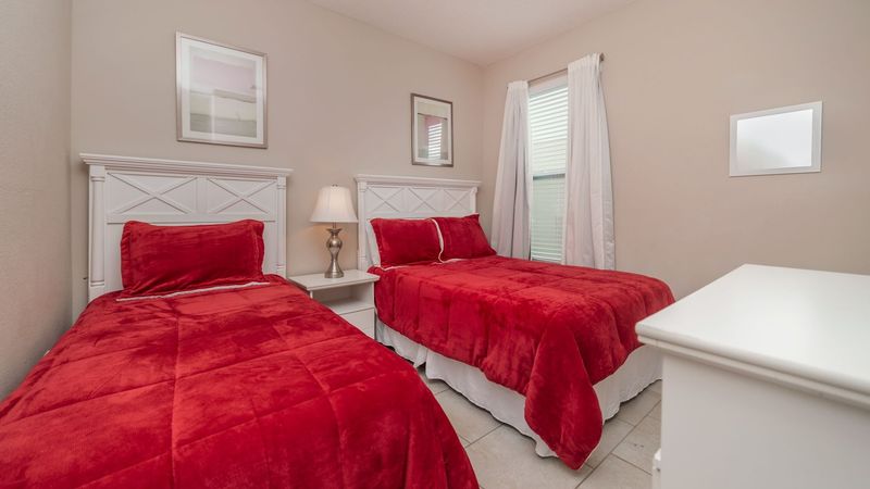 Twin Double Suite Bedroom 4