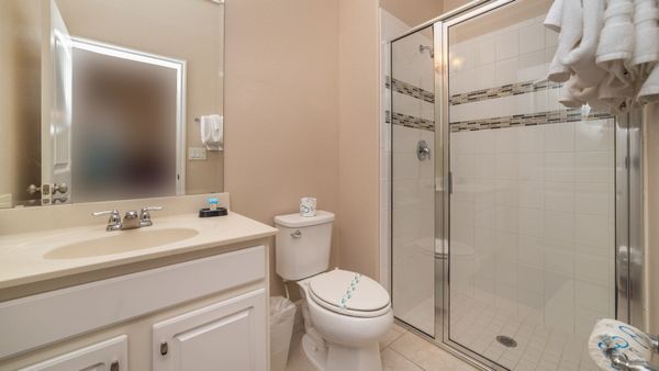 Bathroom (Bed 3) (Shower)