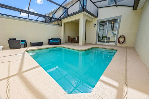 Pool & Patio
Pool Faces North