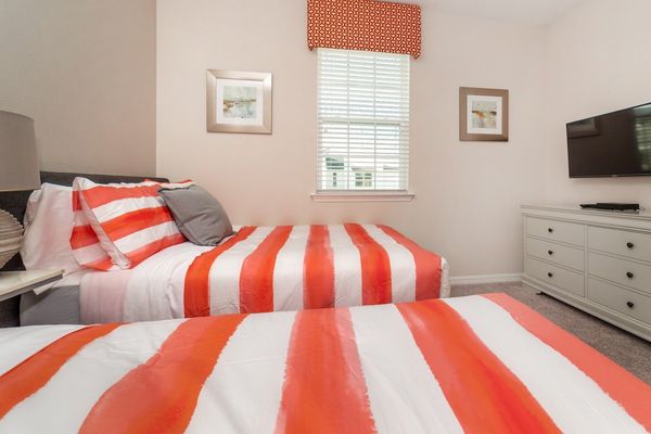 Two Doubles Bedroom 4 (Angle)
40" Smart TV