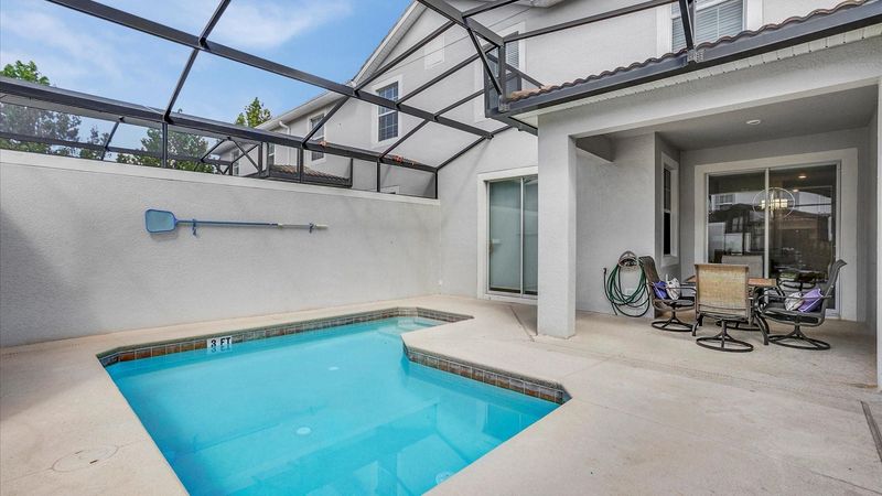 Pool Deck (Angle)