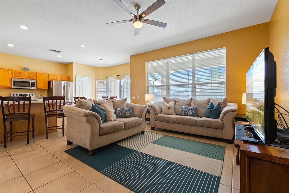 Family Room (Angle)