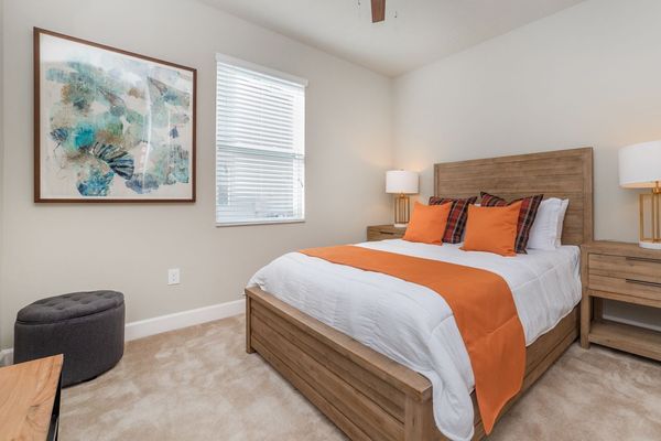 Queen Bedroom 3 Downstairs
Shared Bathroom