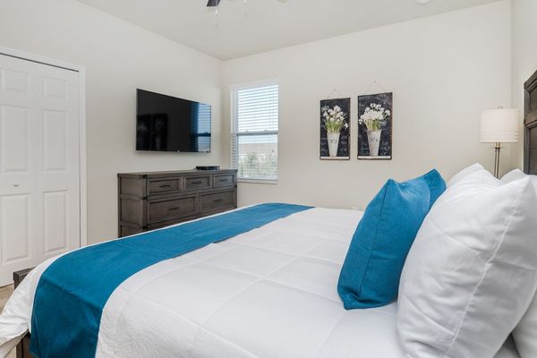 King Suite Bedroom 6 (Angle)
55" Roku TV