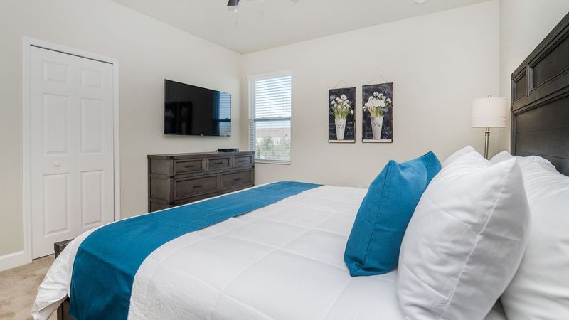 King Suite Bedroom 6 (Angle)
55" Roku TV