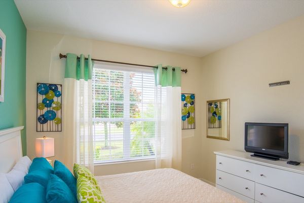 King Suite Bedroom  3 (Angle)
43' Roku TV - TV has been updated