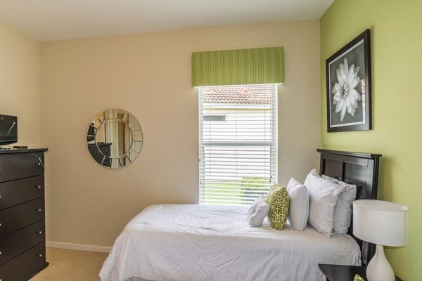 Two Twins Bedroom 4 
26" TV